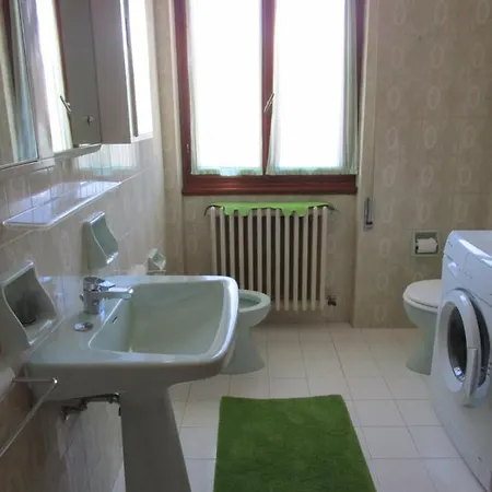 Rainbow House Apartment Esino Lario